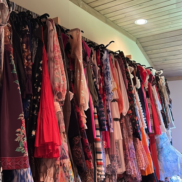 NWT RESELLER DRESS BOX - Picture 6 of 6